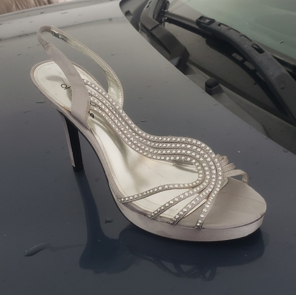 Heels - Picture 2 of 2